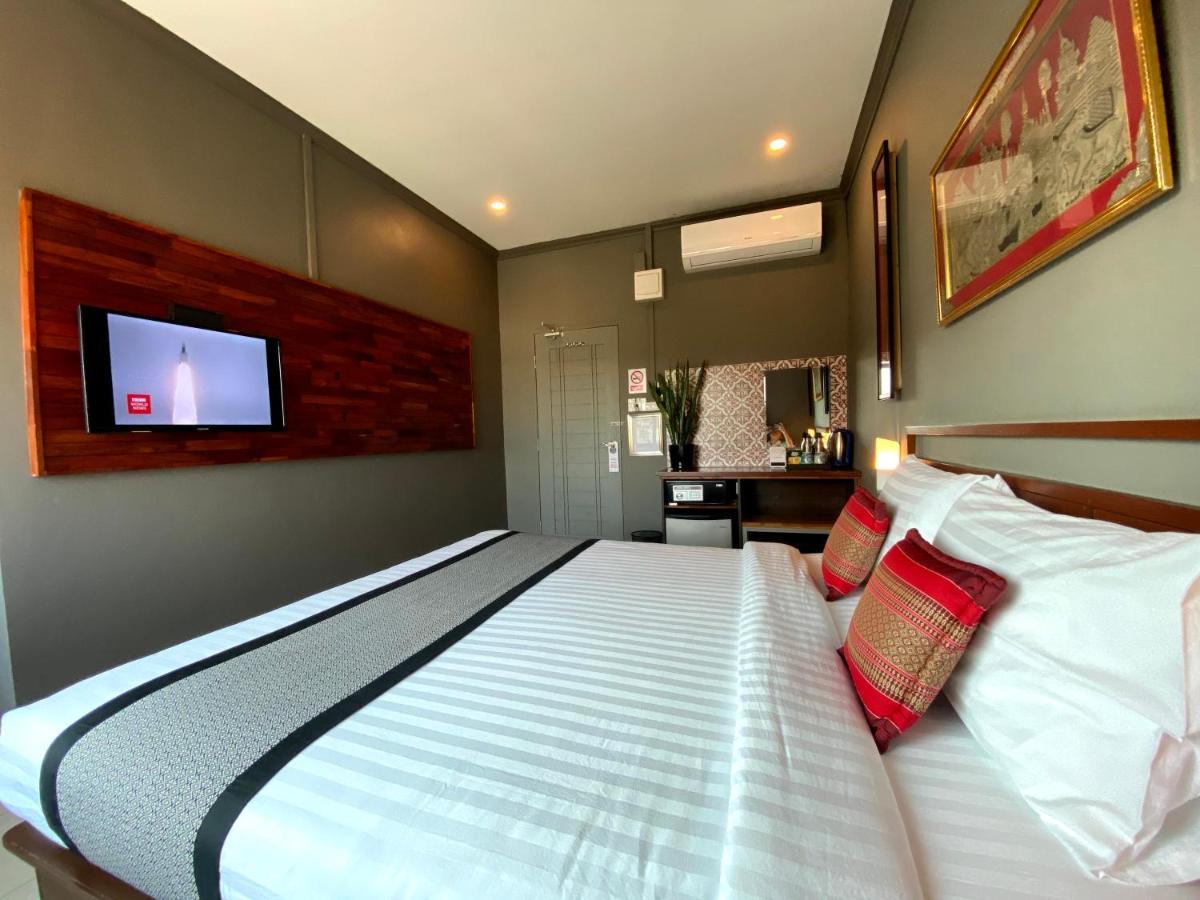 Patuxay Place Vientiane Buitenkant foto
